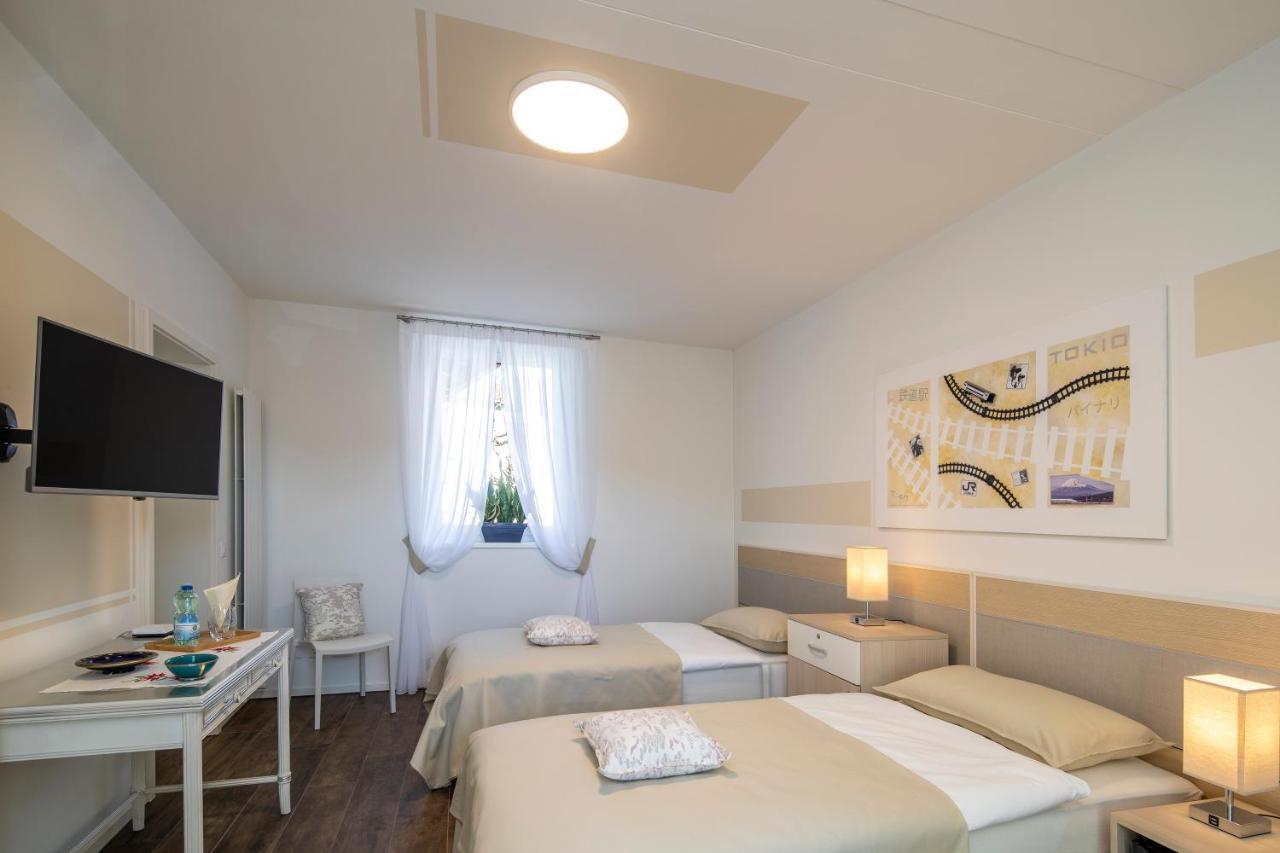 Albergo Ristorante Stazione Balerna ภายนอก รูปภาพ
