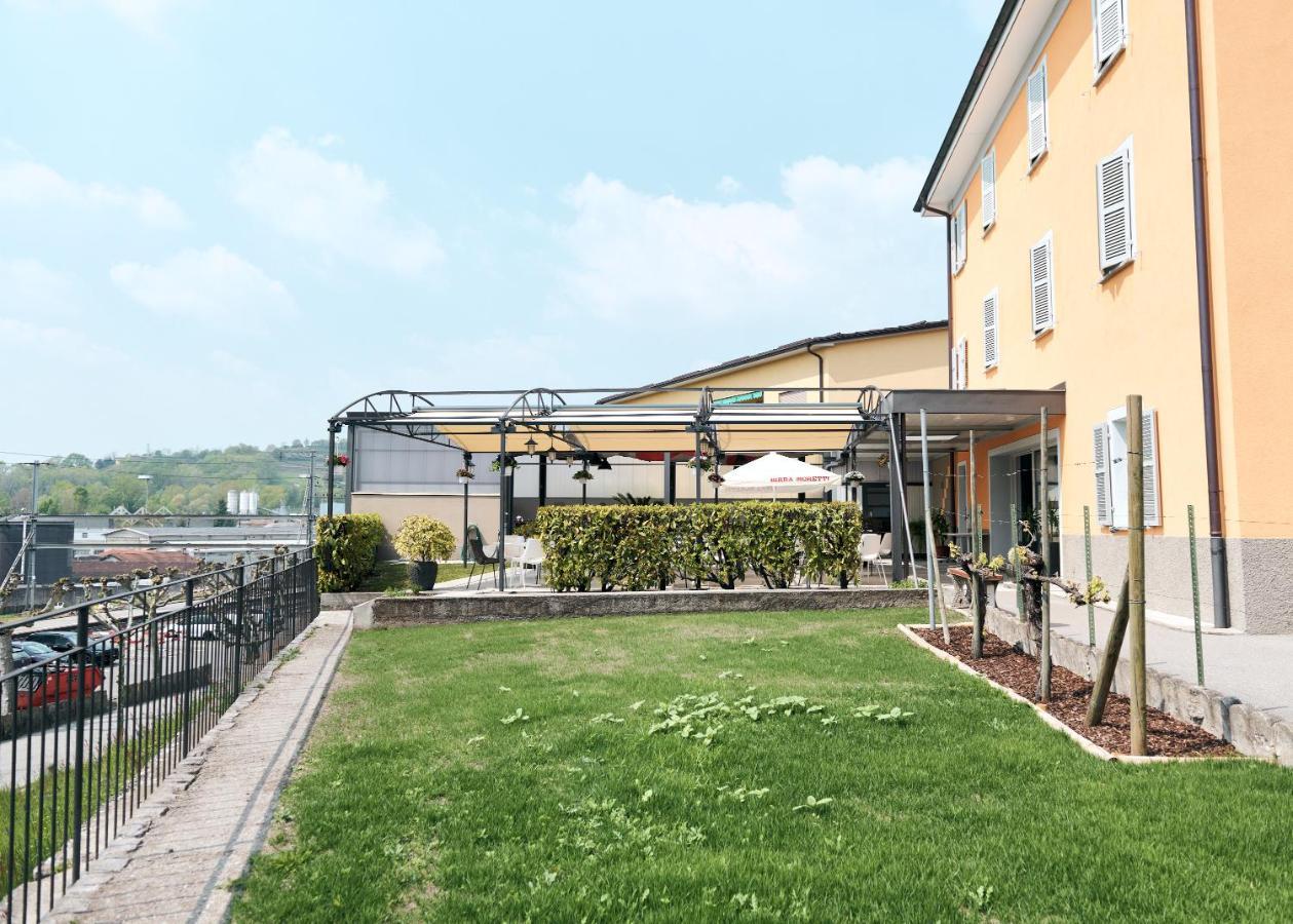 Albergo Ristorante Stazione Balerna ภายนอก รูปภาพ